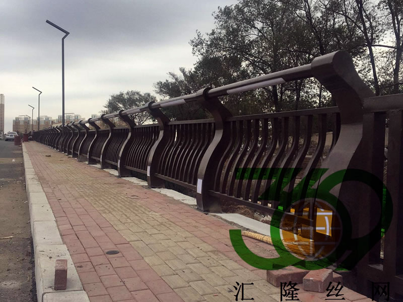橋梁防撞護(hù)欄