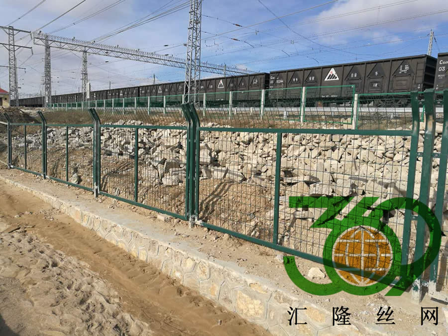 鐵路護(hù)欄
