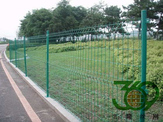 雙邊絲護(hù)欄
